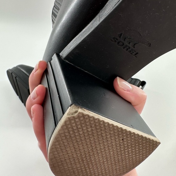 Sorel Margo Chelsea ankle booties size 10.5 41.5 black leather chunky boots - Picture 14 of 15